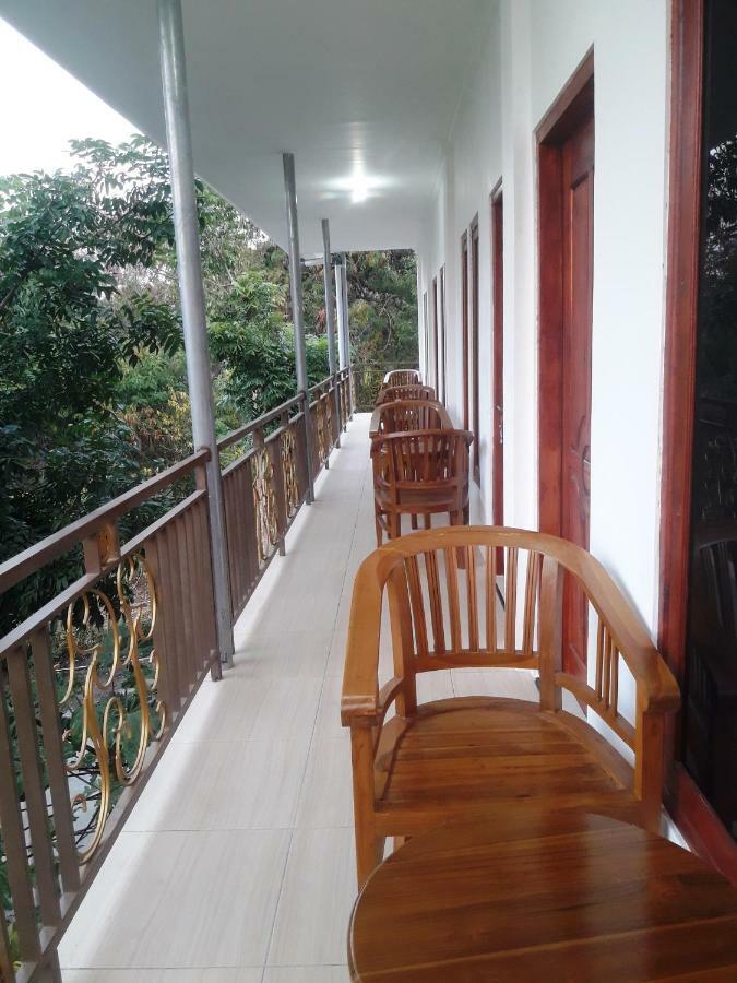 特兹住宿加早餐旅馆 纳闽巴霍 外观 照片